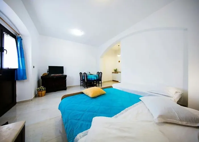 Seafront Jurkovica Komiza