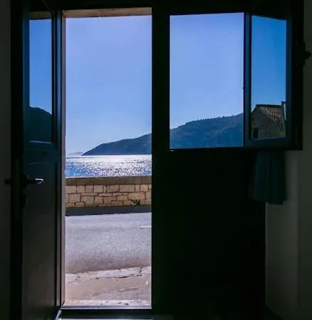 Seafront Jurkovica * Komiža